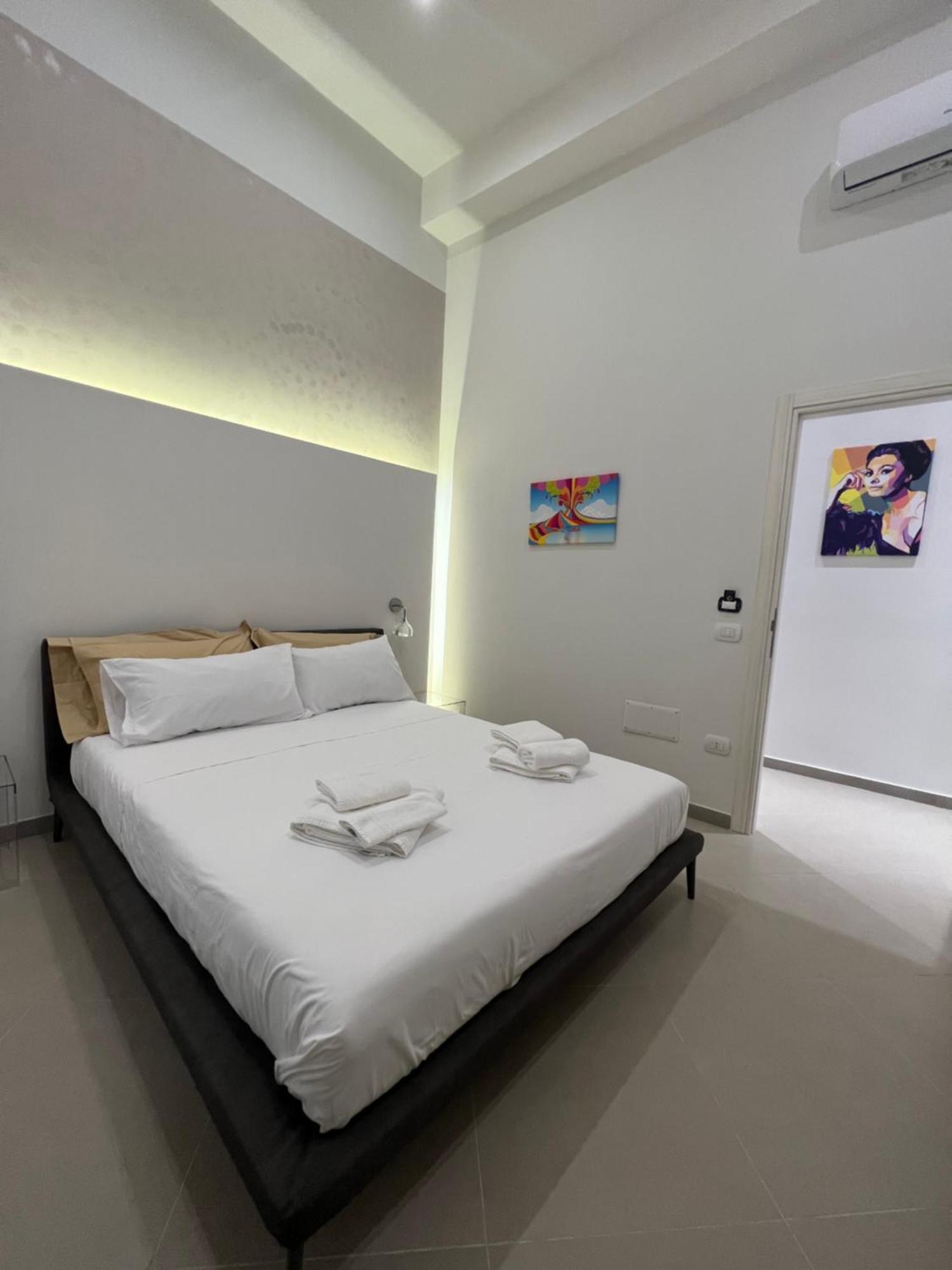 Dimora Chiaia 209 Hotel Naples Exterior photo