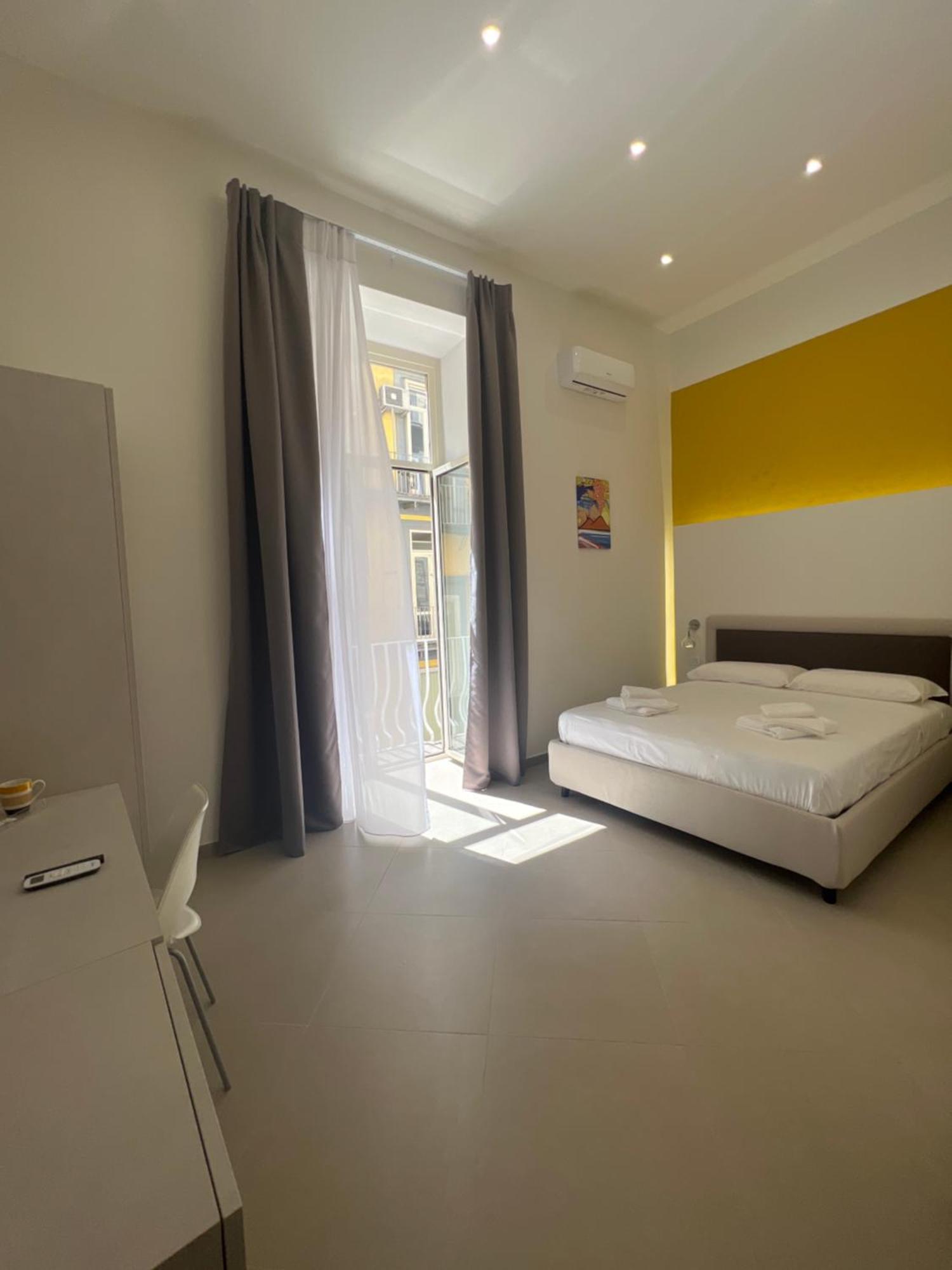 Dimora Chiaia 209 Hotel Naples Exterior photo