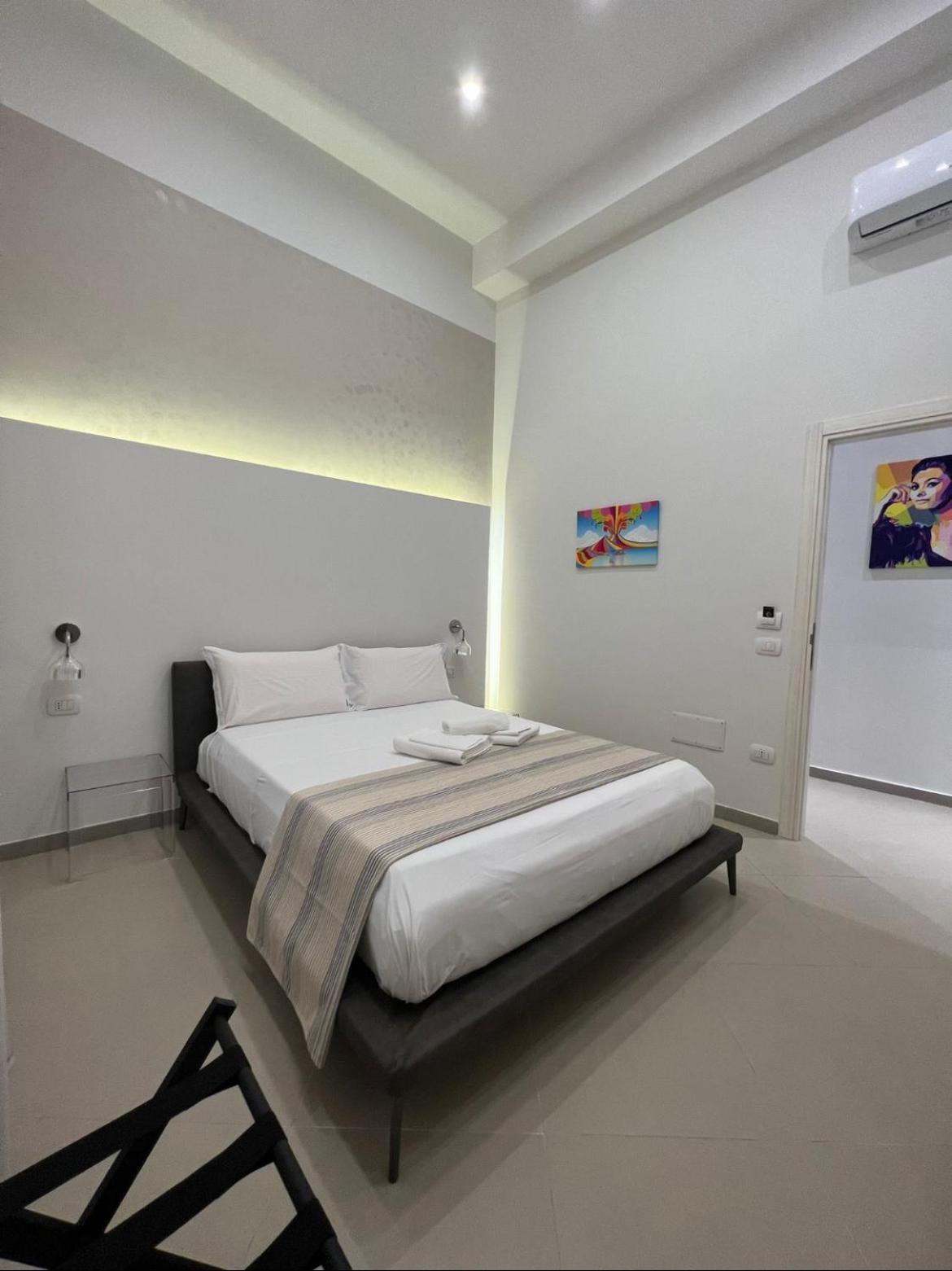Dimora Chiaia 209 Hotel Naples Exterior photo